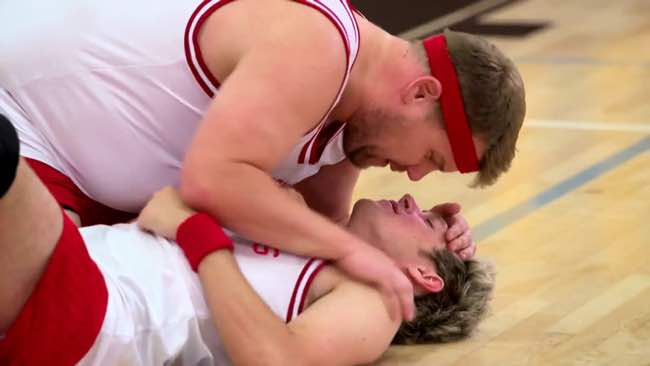 One Direction dodgeball bacio gay