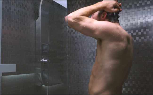 Chris Pratt finalmente la sua scena di nudo sotto la doccia in Passenger