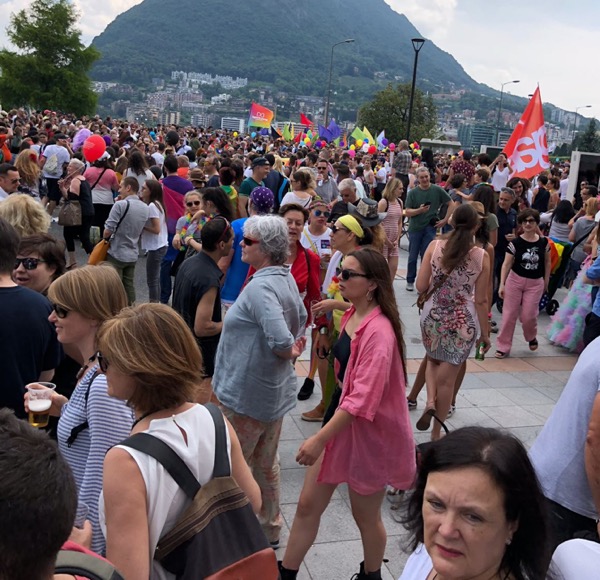 Gay Pride Lugano un evento ordinato e fatto di mille colori