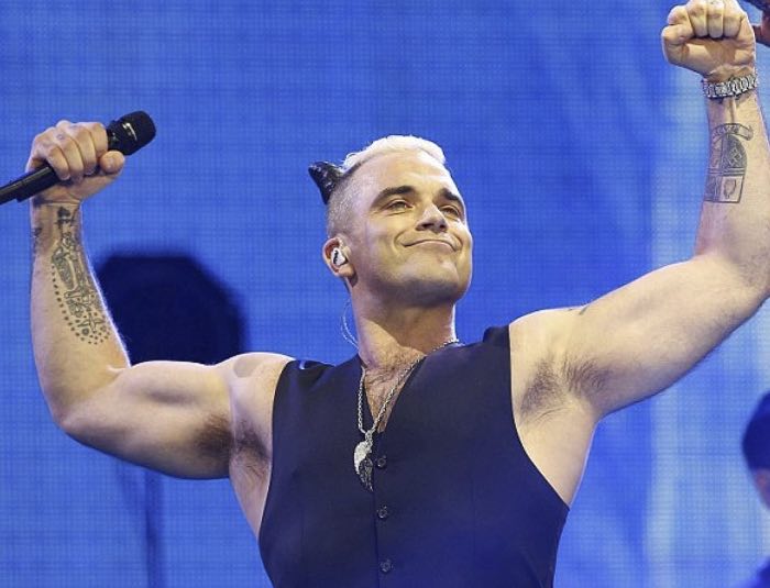 Mondiali 2018 inaugurazione, Robbie Williams canta per la Russia (VIDEO)