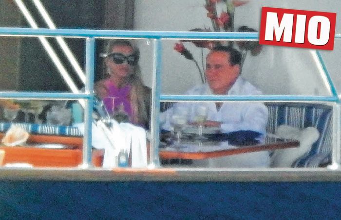 Berlusconi in vacanza in segreto a Formentera insieme alla Pascale