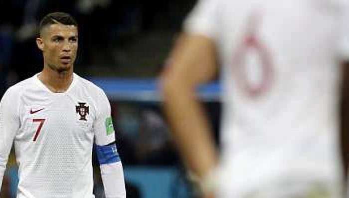 Cristiano Ronaldo pantaloncini bianchi attillati e la ricerca della casa a Torino