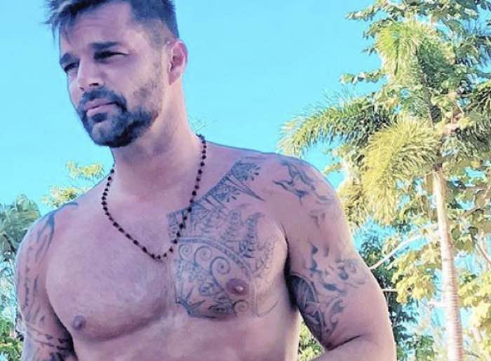 Ricky Martin pubblica un'altra foto da cardiopalma in vacanza con il fidanzato