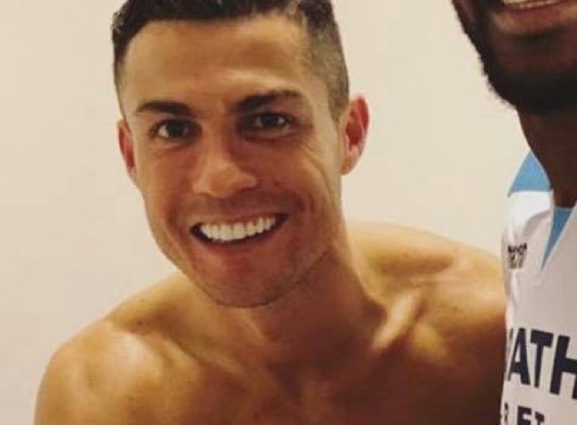 Cristiano Ronaldo negli spogliatoi ci regala un sogno FOTO