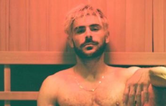 Zac Efron in sauna si rilassa per il piacere dei nostri occhi