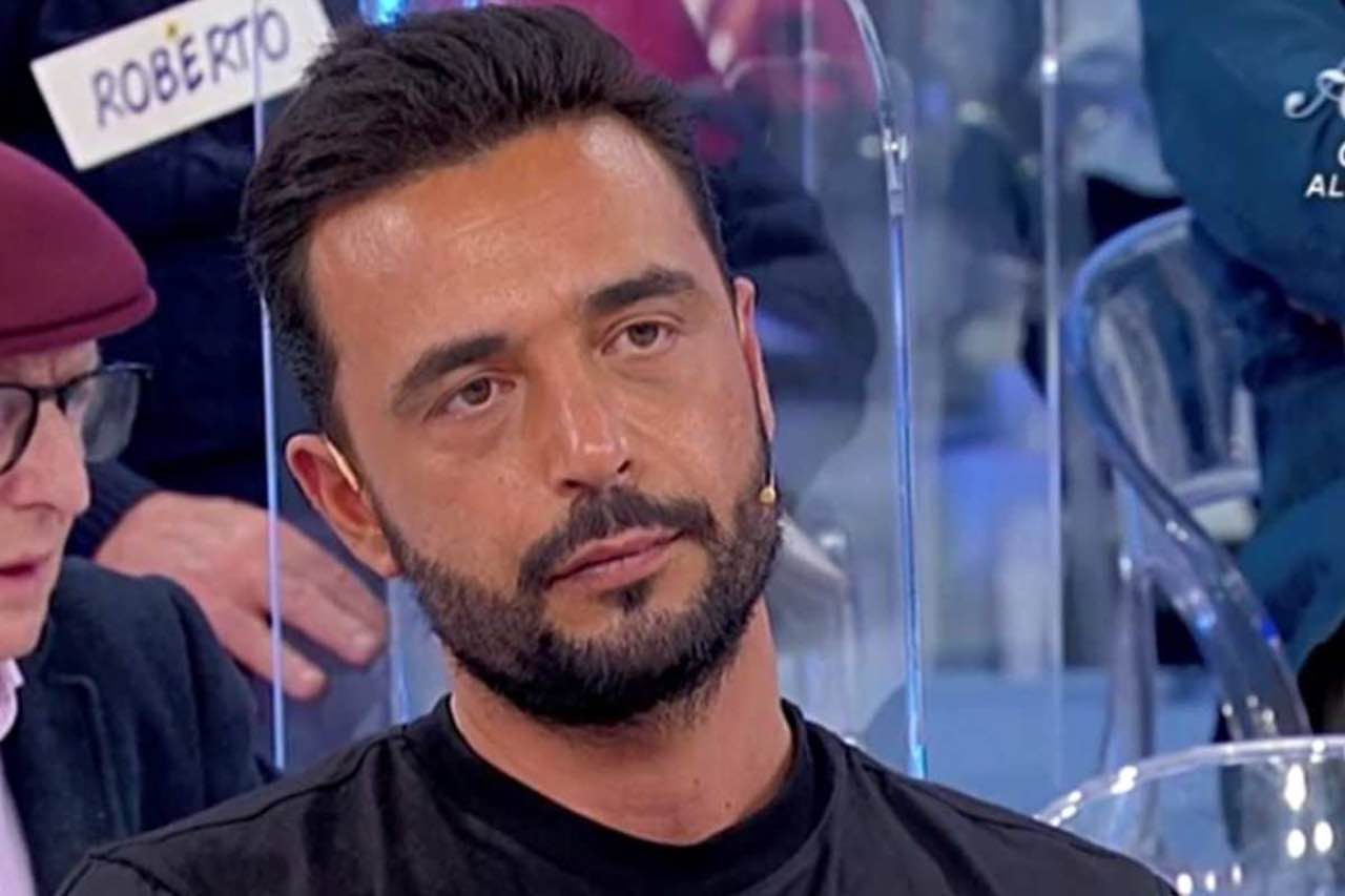 Armando di Uomini e donne si è fatto male, incidente ecco perchè non è