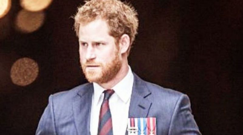 Principe Harry pantaloni troppi stretti che mostrano quello che tutti vogliamo vedere