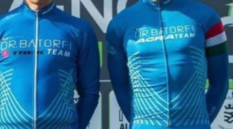 I pantaloncini dei ciclisti sono sempre più aderenti e il talento esplode!