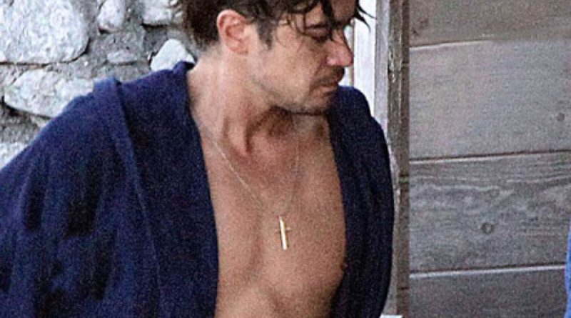 Riccardo Scamarcio in costume corre e si muove tutto, cresce il talento!