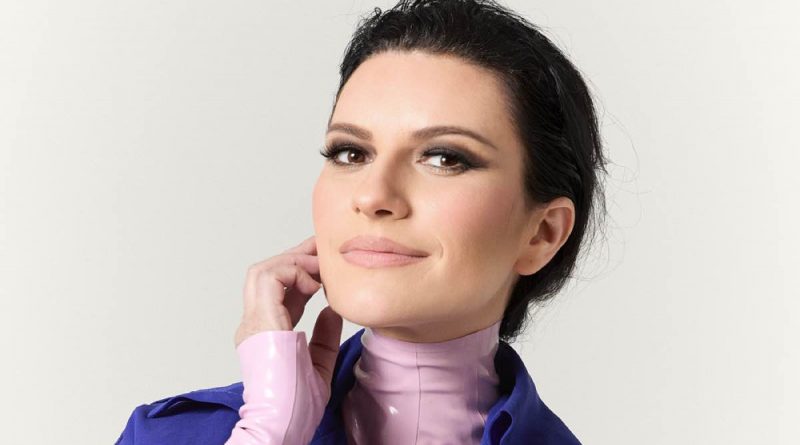 Laura Pausini speciale Verissimo 1 dicembre e il concerto in esclusiva su Mediaset Infinity