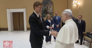 Sinner incontra Papa Francesco in Vaticano: video, foto e reazioni social