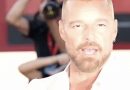 Ricky Martin red carpet Festival di Venezia: abito e stilista e look